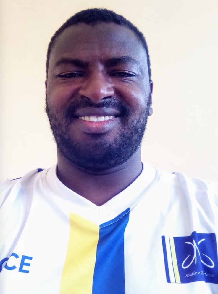 Aziz-Coach-Adjoint – JMG Football