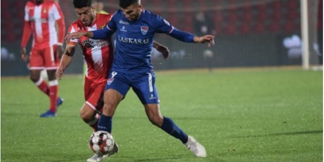 naidji-fait-yeux-doux