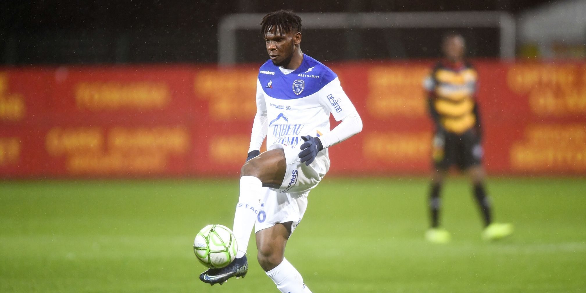 ESTAC-Kouame-1-prolonge