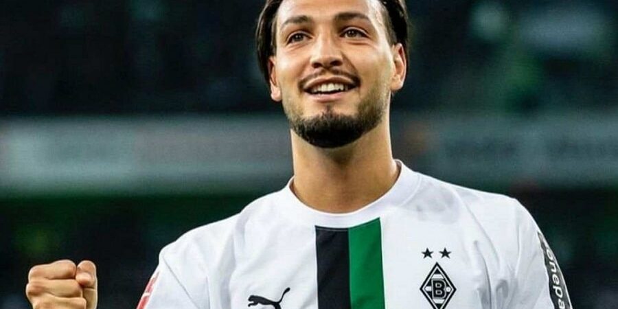 Ramy-Bensebaini-min-1